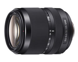 SAL8135 18-35mm f/3.5-5.6 zoom lens